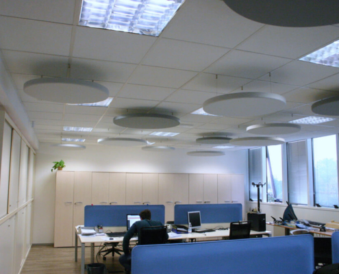 pannelli acustici a soffitto e a scrivania